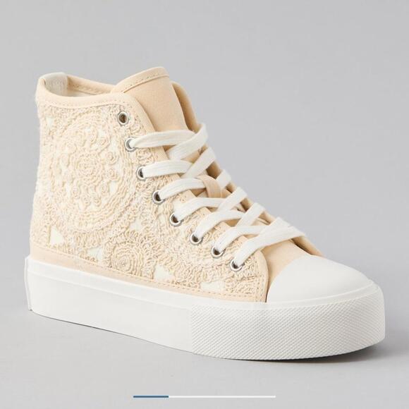 AE Crochet Platform High-Top Sneaker - Picture 3 of 5